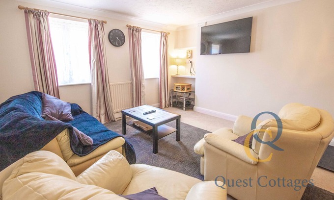 Tenterden Casa | Pittlesden Cottage - Sleeps 4 - Tenterden - 2 mins from high street - Dog Friendly - Private Parking