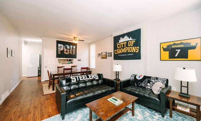 Manchester Apartamento | Pittsburgh's Sports Suite- FREE driveway Parking