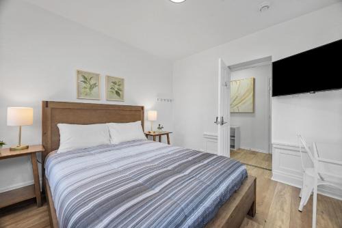 Shadyside Casa | Pittsburgh Shadyside 1A Bright and Stylish Private Bedroom with Shared Bathroom