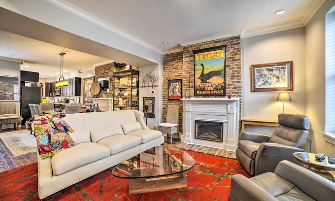 Lower Lawrenceville Casa | Pittsburgh Vacation Rental in Lawrenceville!
