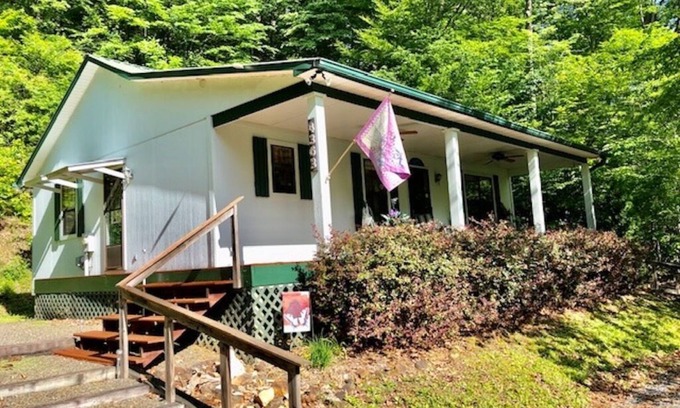 Hiawassee Casa | Pixies Paradise; Peace and relaxation