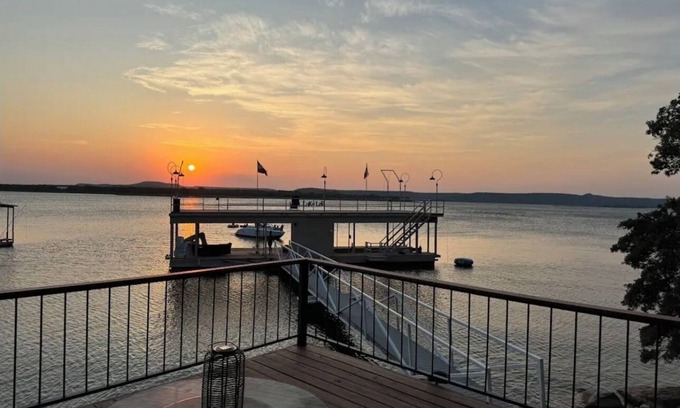 Graford Casa | PK "Lake Life" - 7 miles from Rocker B