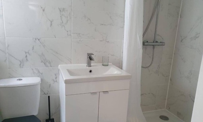 Warrington Apartamento | Planet 9 Apartment - Ground Floor
