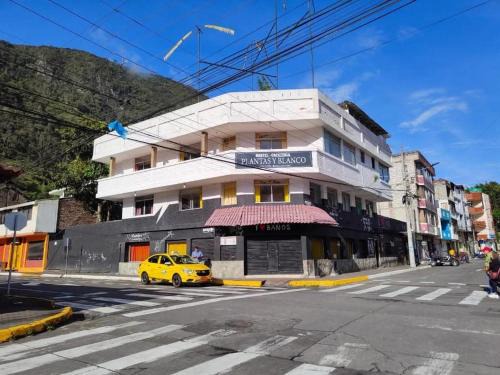 Baños de Agua Santa Hotel | PlantasyBlanco2025
