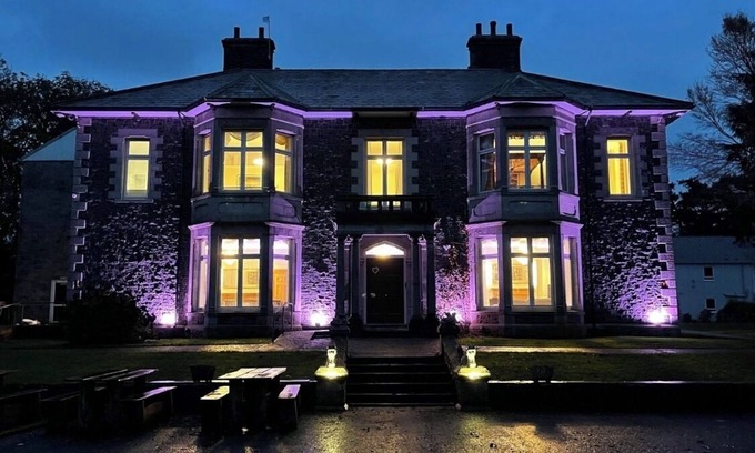 Bont Newydd Hotel | Plas Y Bryn Manor Hotel