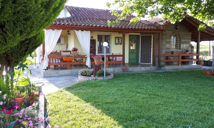 Nea Mesagkala Casa | CASA PLATANOS GRECIA