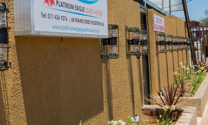Rosettenville Casa | PLATINUM EAGLE GUEST HOUSE