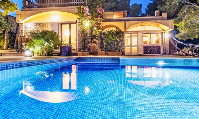 Calafat Casa | Platja Calafato by Interhome