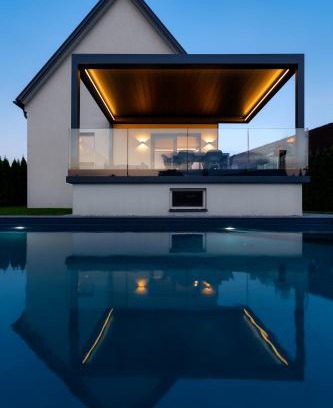 Berghausen Casa | Platschberg Urban Hideaway - Stilvolles Ferienhaus mit Pool an der Weinstraße