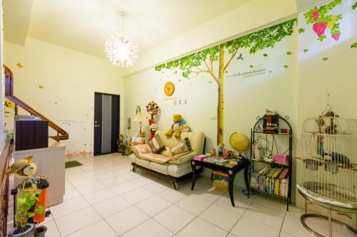 East District Casa | Play House