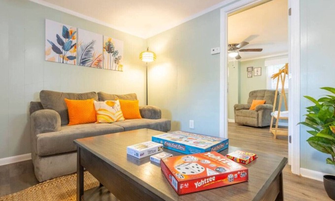 Emerald Isle Apartamento | Play & Relax~Group and Family Fun! Dog Friendly.