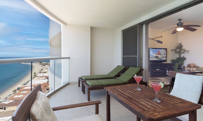 San Carlos Condominio | Playa Blanca Condo 1307, ¡El mejor apartamento de una habitación en este moderno resort!