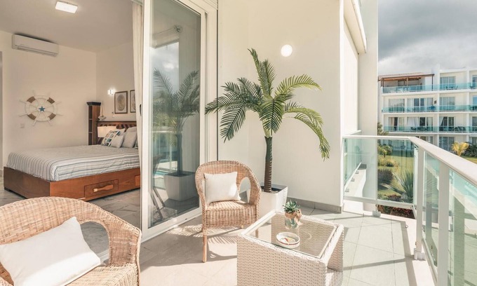 Las Terrenas Apartamento | Playa Bonita Nautical Apartment at Lake View