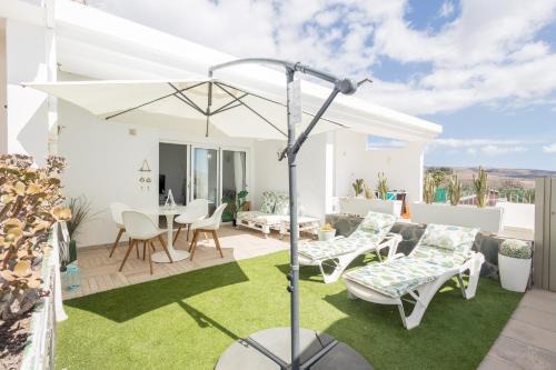 Playa del Aguila Apartamento | Playa del Aguila Bungalow con Terraza Solarium