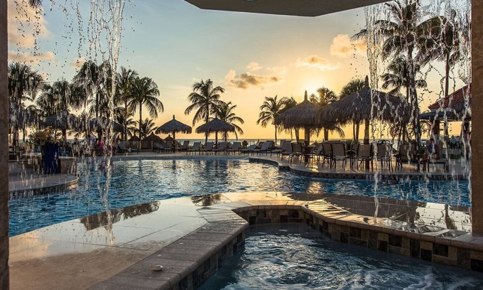 Palm Beach Complejo | Playa Linda Suite de 2 dormitorios con vista a la playa - 5to piso !!