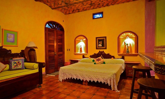 Los Ayala Apartamento | Playa Suite: Suite frente a la playa con patio privado en medio de jardines tropicales