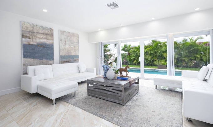 Central Corals Casa | Playa Zen South ~ Five Star, Upscale neighborhood, Lux 3/2, Pool, Dog Friendly