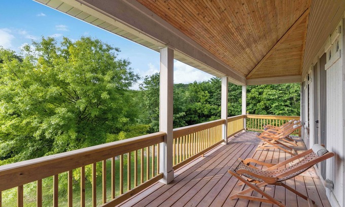 The Galena Territory Casa | Playful Pines Retreat *hot tub* *arcade*