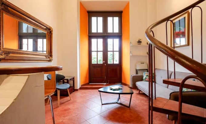 Casco Viejo Apartamento | Plaza Catedral 104