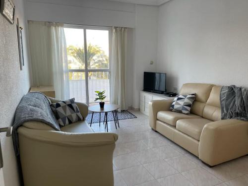 Aguilas Apartamento | Plaza De Robles Vives