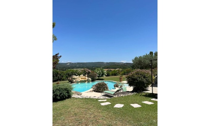 Saint-Paul-Trois-Chateaux Villa | Pleasant quiet villa, exceptional view, 10 min walk from the village center.