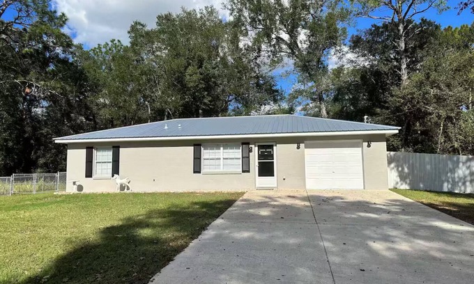 Ocala Casa | Pleasant 2/2 Home in Ocala