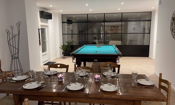 Le Heron Casa | Pleasant 240m2 gîte with billiards, table soccer, pétanque court