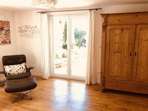 Unteruhldingen Apartamento | Pleasant apartment with terrace