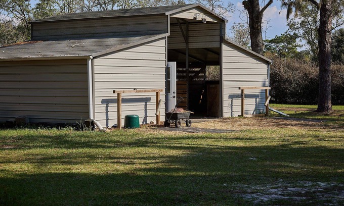 Homosassa Cabaña | Pleasant Days Lodging Southwest Cottage