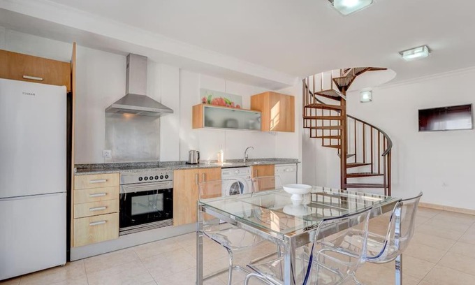 Playa San Juan Apartamento | Pleasant Duplex San Juan with 2 bedrooms