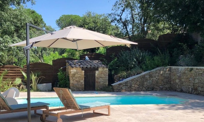 Sabran Otro | Pleasant, fully air-conditioned farmhouse for 8/9 people