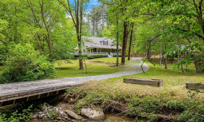 Hendersonville Casa | Pleasant Grove Hideaway | Private Creekside Retreat w/ Hot Tub & Trails