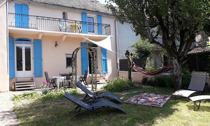 Vic-sur-Cere Casa | Pleasant house close to shops and playground with municipal swimming pool