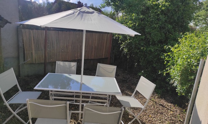 Varennes-Changy Casa | Vrbo Property