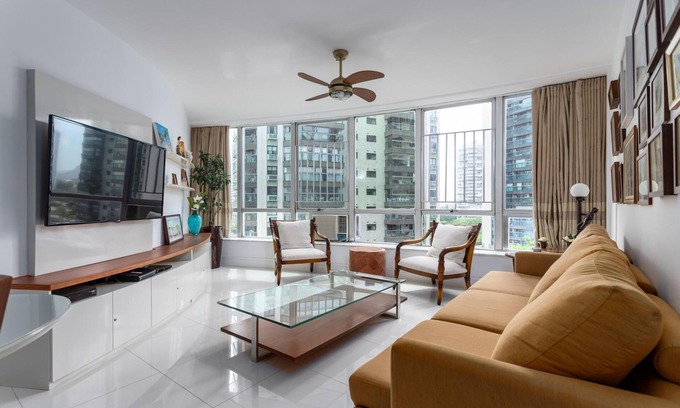 Barra da Tijuca Apartamento | Barra da Tijuca Apartment 2 Bedrooms Street in Front of the Beach Lc703