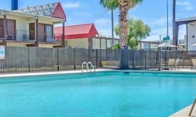 Downtown Tucson Complejo | Pleasant Stay, Convenient Location! Free Parking, Onsite Outdoor Pool