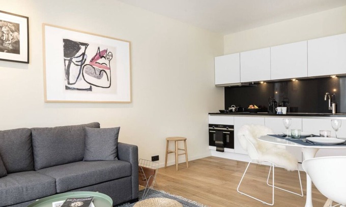 Jewish Quarter Casa | Pleasant Stay in Downtown Antwerp! 3 Apartment-like Units w/ Full Kithcens