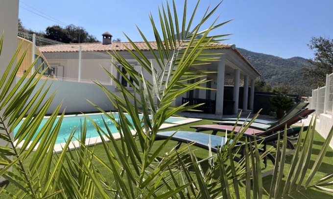 Monticello Casa | Pleasant villa with swimming pool, all comforts, facing the mountains, 2 km from town