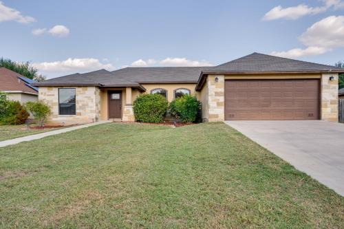 Pleasanton Casa | Pleasanton Vacation Rental with Private Yard!
