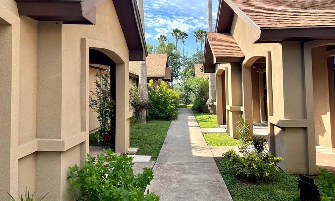 Weslaco Apartamento | Pleasanview 10- Spacious and Comfortable Apartment
