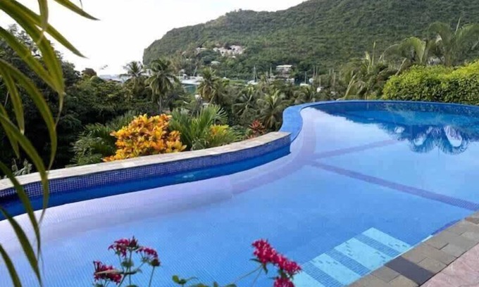 Marigot Bay Villa | Camina hasta el pintoresco pueblo de Marigot Bay, cerca de la playa, cocina 3x / semana incluida, aire acondicionado, wifi gratis