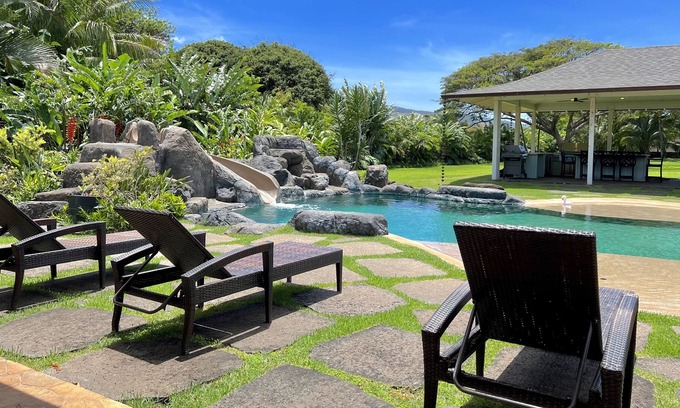 Mokuleia Casa | PLEASE LET US KNOW IF YOU ARE A MAUI FAMILY AFFECTED BY WILDFIRES.