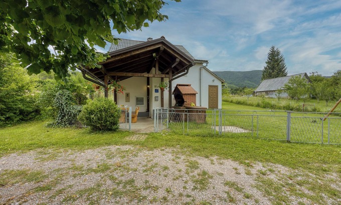Vrelo Korenicko Casa | Plitvice Lakes House By The Creek, Korenica, Croatia