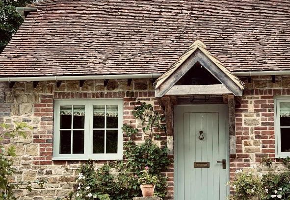 Fernhurst Casa | Plum Henley