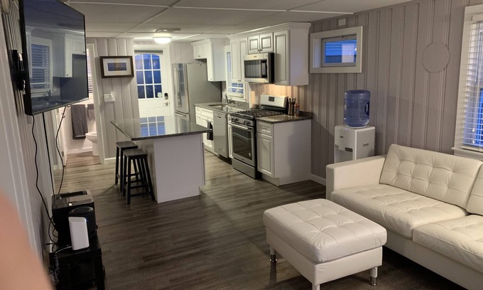 Hampton Cabaña | Plum Place - Dog Friendly, Steps from the beach
