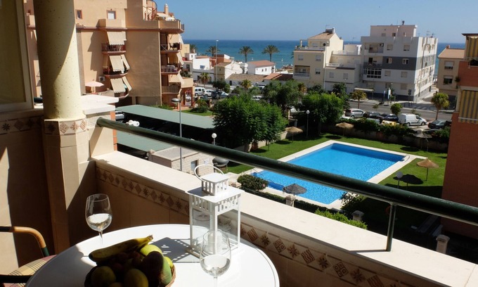 Mezquitilla Apartamento | Apartamento Plumeria. 1 Habitación con vistas al mar.