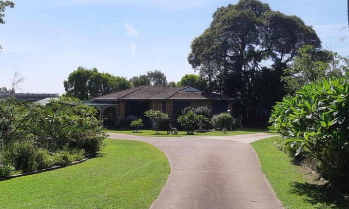 Sawyers Gully Casa | Plumstead Guesthouse – entire house in Lovedale wine country