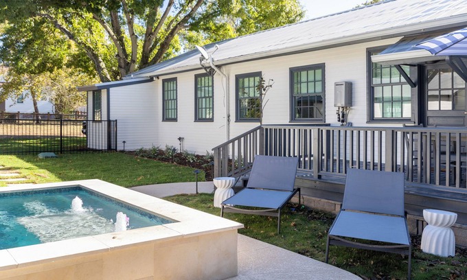 Round Top Casa | Plunge Pool + Fire Pit! One block from Henkel Square in Round Top | Kobza Haus+Cottage