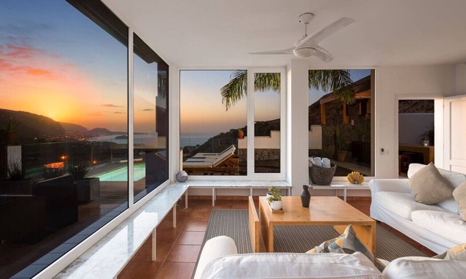 La Mancha Apartamento | Vistas espectacular, piscina privada, wifi, jardín en Villas Alberto Dorner [A]