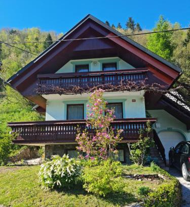 Srednja Vas v Bohinju Casa | Počitniška hiša Novak